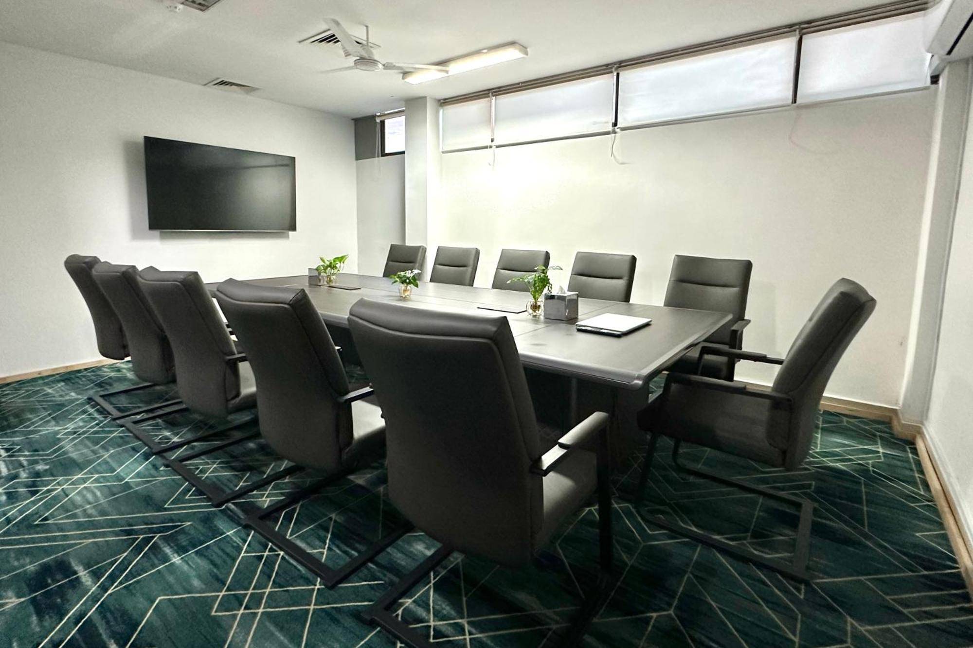 Manhattan Business Hotel, Male Luaran gambar